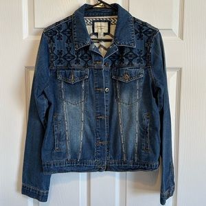 FOREVER 21 - Jean Jacket with Western Patterns (M)